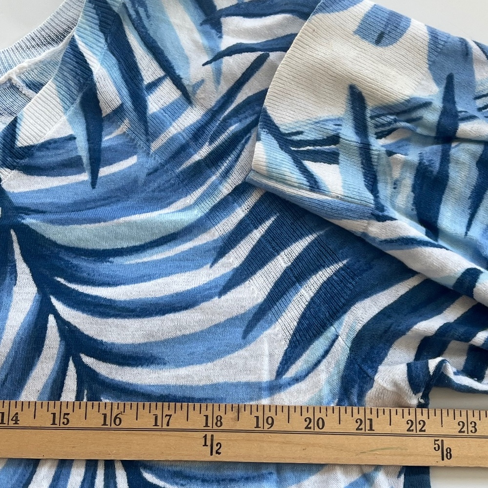 Talbots V-Neck Pullover Blue and White Watercolor Leaves Women's size 1X - Picture 5 of 6